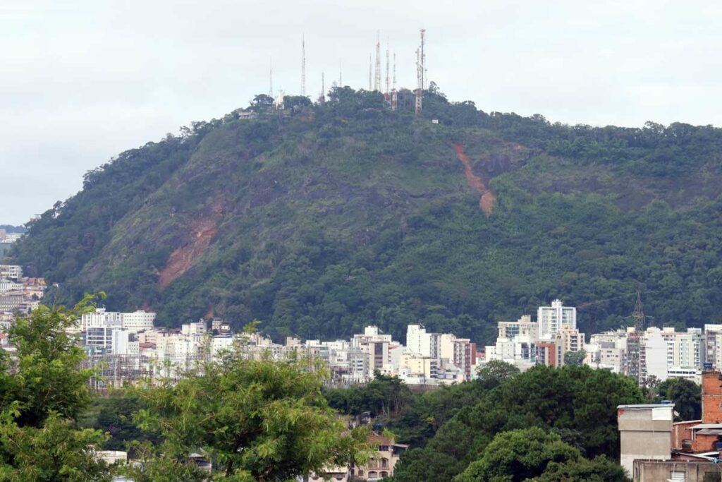 Prefeitura de Juiz de Fora altera horários de Cesama, Demlurb, UBS, parques e outros serviços durante o feriado de Santo Antônio.