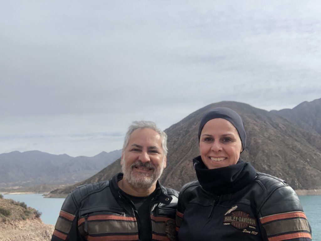 Casal de Simão Pereira da volta ao mundo de moto - Arquivo Pessoal