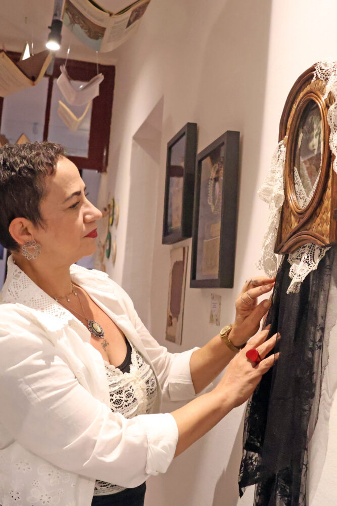 Marcela Lima revisita trajetória de mais de 30 anos em exposição no Prosa Café 2 Marcela Lima revisita trajetória de mais de 30 anos em exposição no Prosa Café