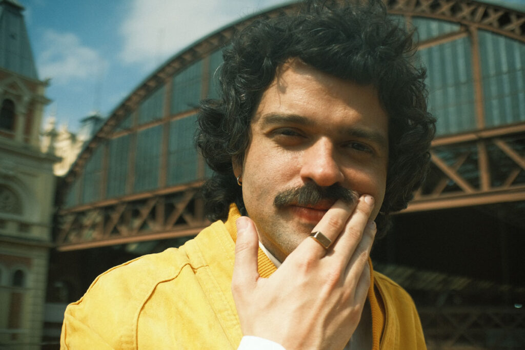Com show gratuito em Juiz de Fora, Rafa Castro lança novo álbum, 'Em silêncio o afeto cresce' 3 RAFA CASTRO DIVULGACAO 2