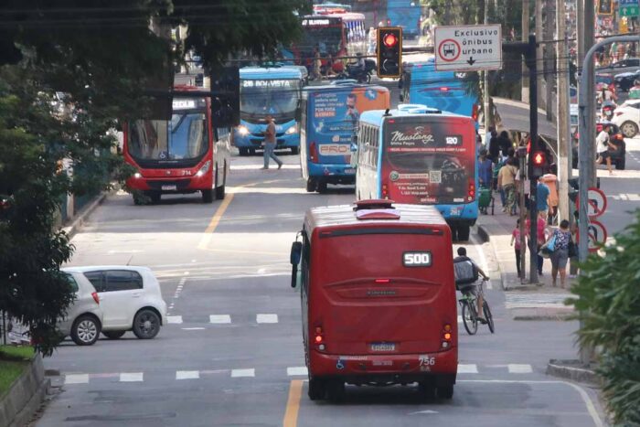 Dezessete linhas de ônibus terão novos horários em Juiz de Fora