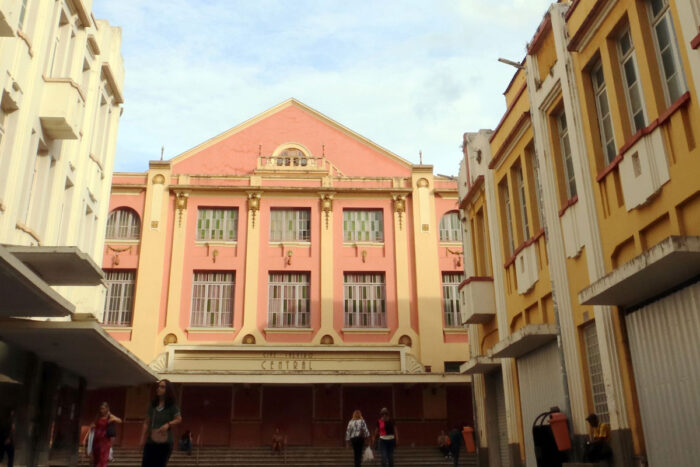 Diretores repudiam demissão de terceirizados em equipamentos culturais da UFJF; funcionamento segue interrompido 1 Diretores repudiam demissão de terceirizados em equipamentos culturais da UFJF; funcionamento segue interrompido