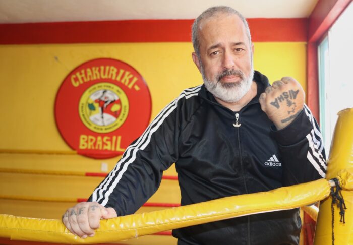 Com 40 anos de 'dutch kickboxing', mestre Carlos Silva é 8º dan e formou mais de mil faixas pretas em JF 1 fala mestre 4 foto felipe couri