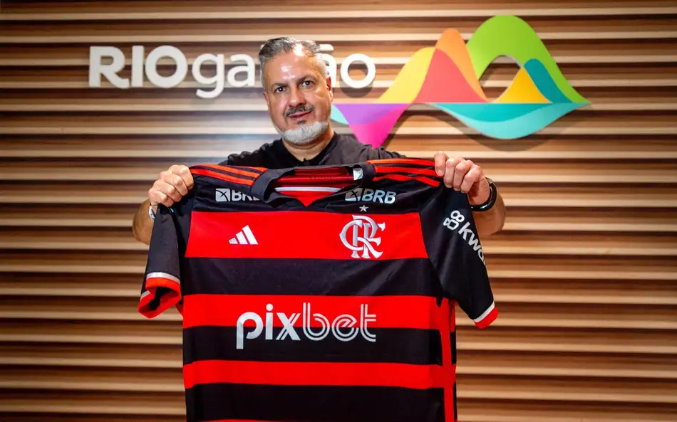 R$ 203 milhões: Flamengo tenta fechar contratação de um dos maiores ídolos do rival