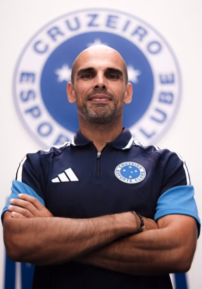 Cruzeiro toma decisão, demite treinador e anuncia novo técnico português 1 sub2