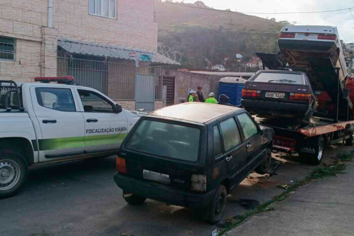 Mais de 500 veículos abandonados já foram retirados das ruas de Juiz de Fora em 2026 1 Mais de 500 veículos abandonados foram removidos das ruas em 2026