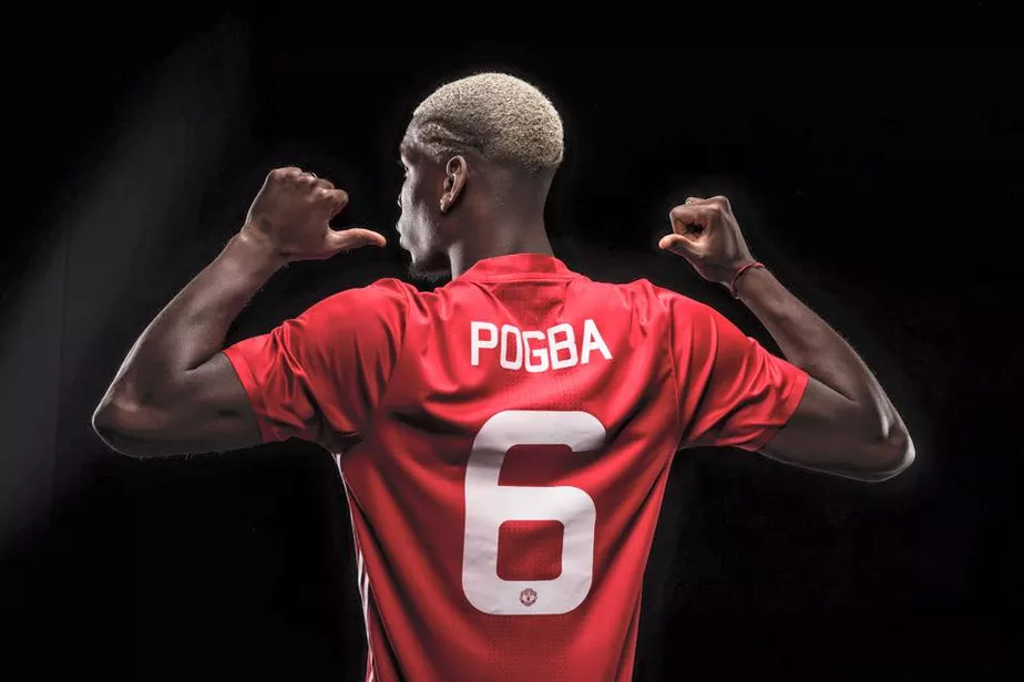 Ninguém viu essa chegando, mas Pogba decidiu vestir a camisa do Flamengo