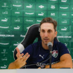 Diretoria do Fluminense anuncia a demissão do treinador Luís Zubeldía 7 Diretoria do Fluminense anuncia a demissão do treinador argentino Luís Zubeldía
