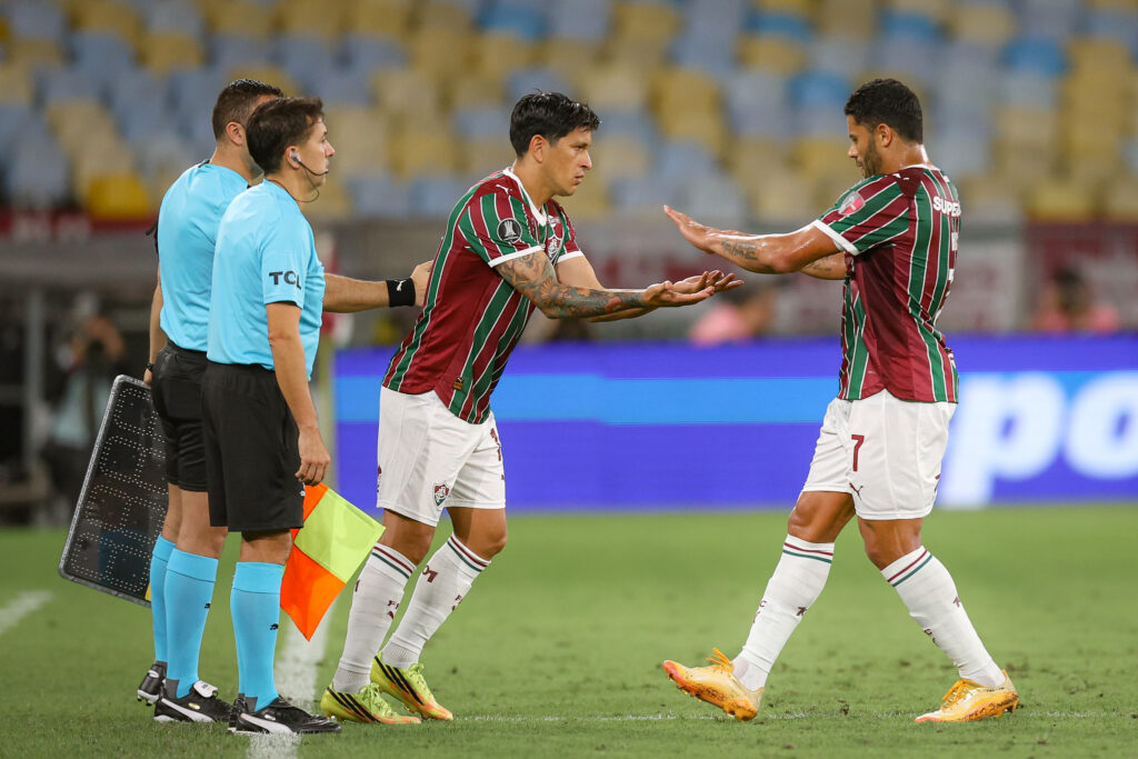 Após torcida não gostar do Hulk, Fluminense contratou mais um atacante