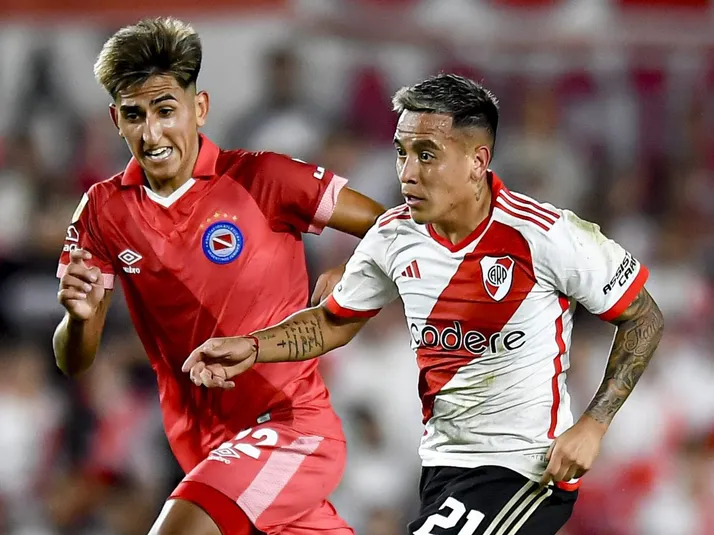 Novo camisa 10 aceita jogar no Vasco, mas clube depende da liberação de R$ 150 milhões
