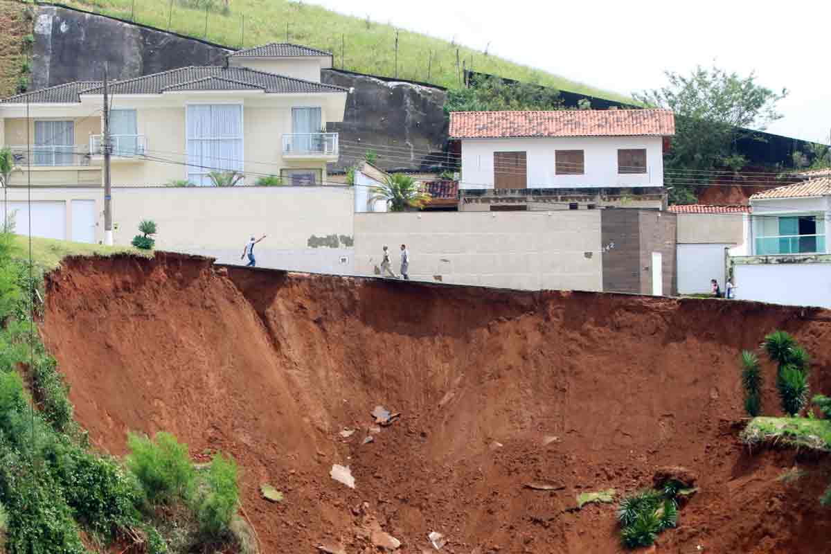 BIOSFERA---AREAS-DE-RISCO---BAIRRO-BOM-CLIMA---FELIPE-COURI---(2)