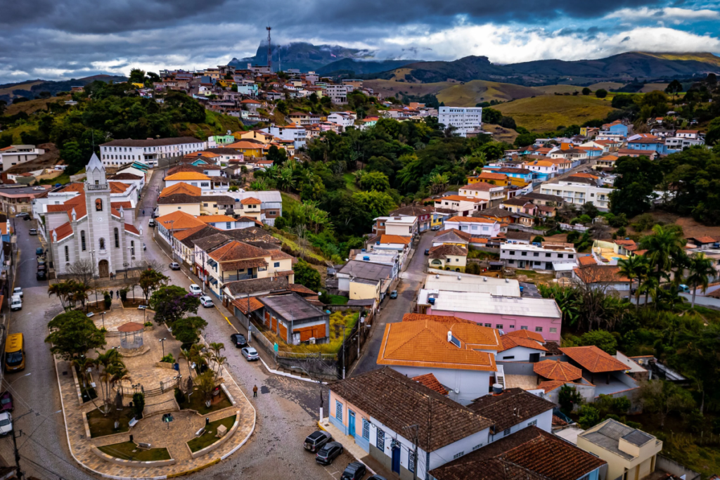 Prefeitura de Itamonte abre seleção com 47 vagas e salários de até R$ 17,8 mil 1 Prefeitura de Itamonte abre seleção com 47 vagas e salários de até R$ 17,8 mil