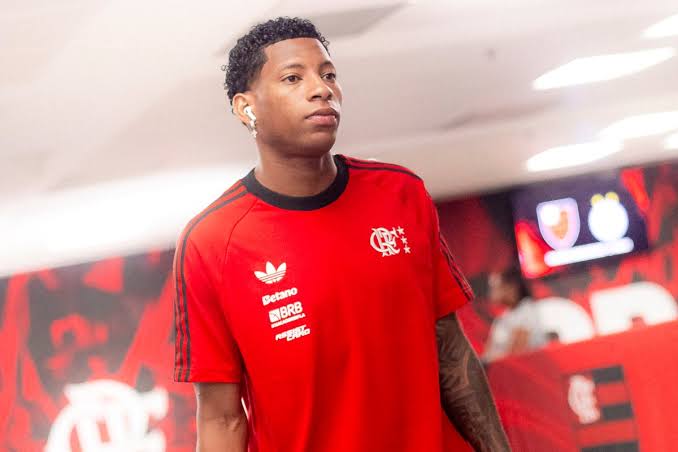Flamengo acerta a chegada de 2 atacantes estrangeiros para substituir Gonzalo Plata e Wallace Yan