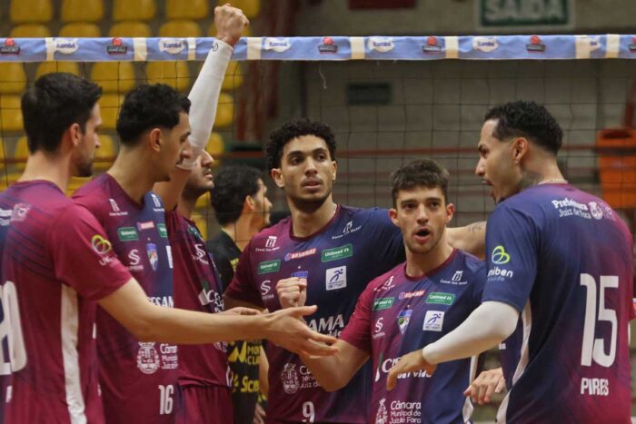 Com exceção de levantador, líbero e do treinador André Silva, todo o elenco do JF Vôlei será reformulado