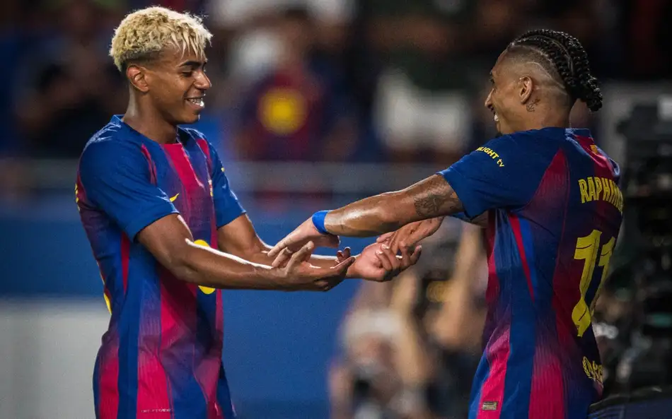 Barcelona age na surdina e contrata ídolo do Palmeiras para jogar com Raphinha e Yamal