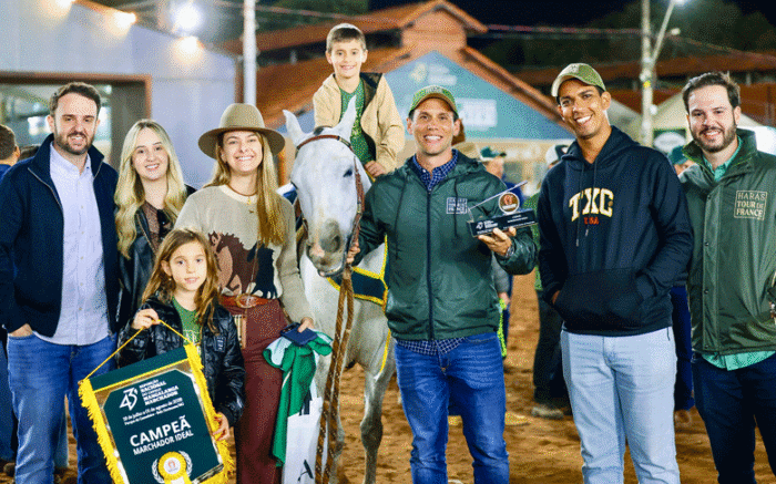 Coluna Cesar Romero –5 de agosto de 2026 1 Pessoas com cavalo 040826 CR 1