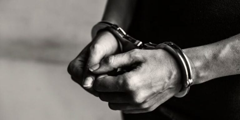 Preso por engano no próprio local de trabalho, homem passou 12 dias encarcerado por um crime que não cometeu e agora deverá receber R$ 30 mil de indenização do Estado