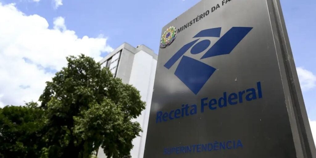 Receita deposita R$ 1,24 bilhão para mais de 500 mil brasileiros nesta segunda (31/08); dinheiro pode ser resgatado por um ano