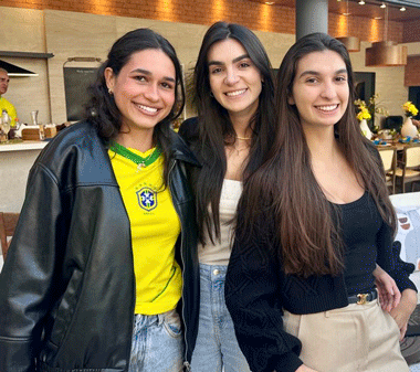 Coluna Cesar Romero –5 de agosto de 2026 2 Tres garotas 040826 CR