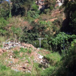 Descarte irregular de resíduos é registrado em terreno baldio no Graminha 11 VU Felipe Couri 2