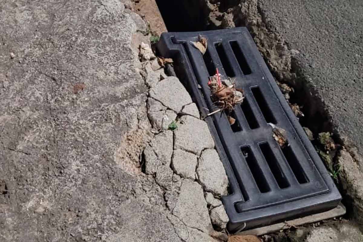 Bueiro sem tampa oferece riscos no Bairro Bandeirantes