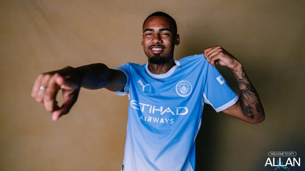 Manchester City surpreende e contrata o terceiro jogador do Palmeiras