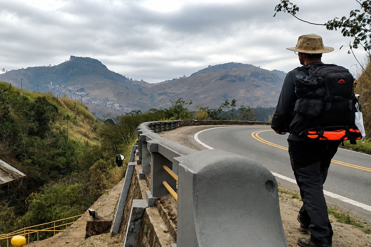 De Juiz de Fora a Petrópolis: fotógrafo percorre a pé Estrada União e Indústria e revive história da região