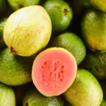 Entenda como a goiaba pode ajudar na prevenção da anemia 2 goiaba foto pexels