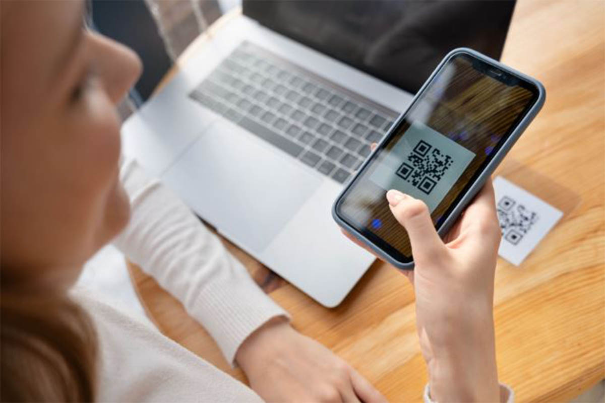 Pagamentos instantâneos: como o QR Code está transformando o comércio 1 A possibilidade de gerar qr code para pagamento tornou-se uma solução prática tanto para comerciantes quanto para consumidores, eliminando burocracias e acelerando o processo de compra e venda