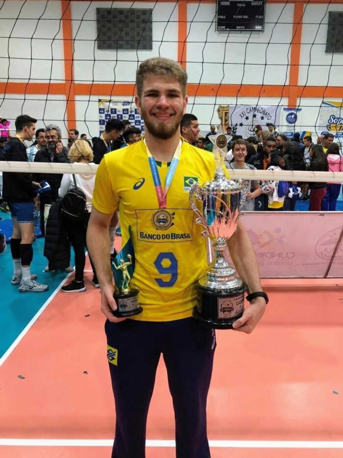 Com exceção de levantador, líbero e do treinador André Silva, todo o elenco do JF Vôlei será reformulado