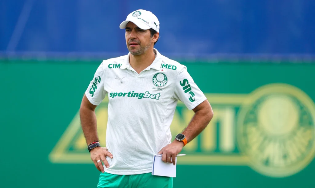 Vasco aposta em técnico inspirado em Abel Ferreira para mudar o rumo do time