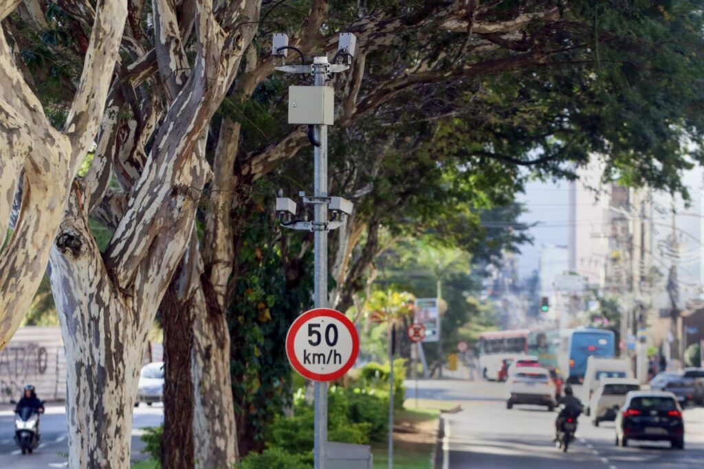 Juiz de Fora terá novos radares aplicando multas a partir de terça; veja os locais