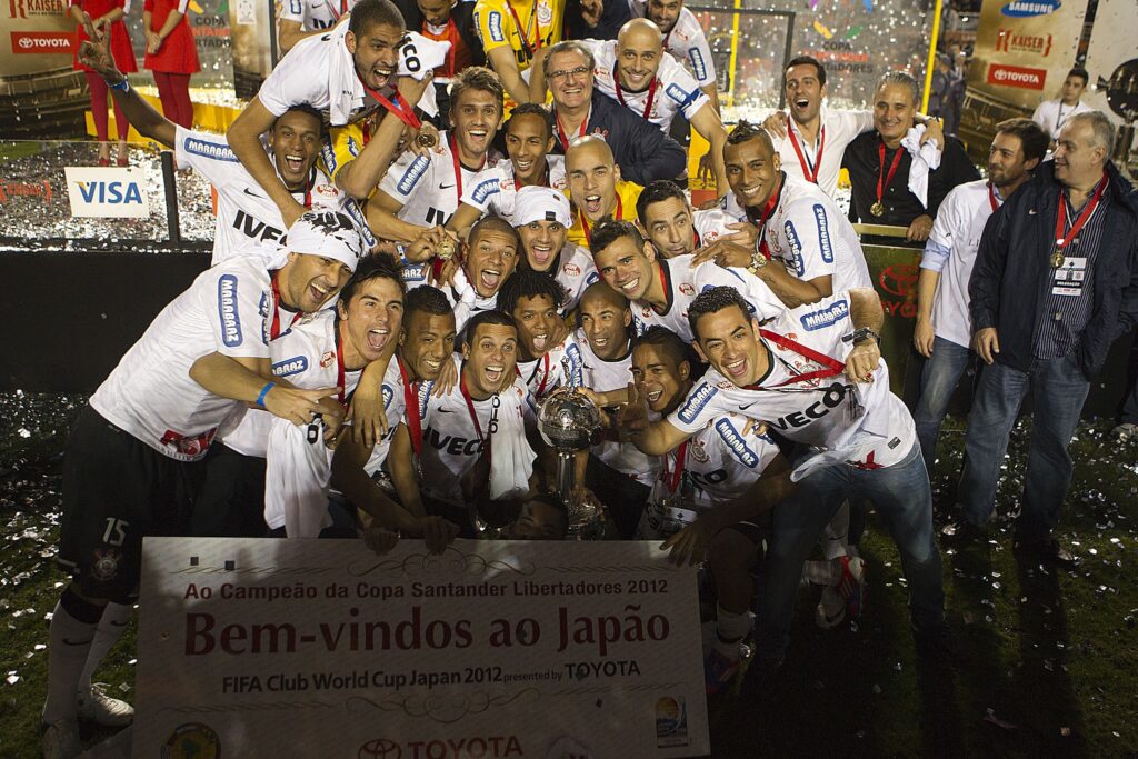 Herói da Libertadores pelo Corinthians assina com a Portuguesa até 2027