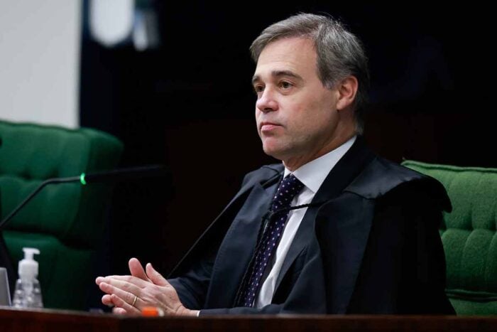 Mendonça afasta diretor-geral da PF e chefe da Inteligência da corporação