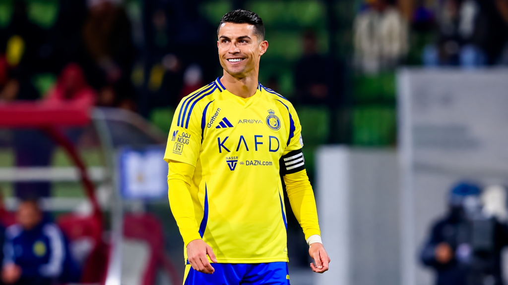 Enquanto Neymar contrata jogadores para o Santos e Messi pensa em aposentadoria, Cristiano Ronaldo quer virar dono de clube