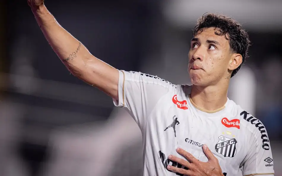 Santos define a venda de Gabriel Bontempo por 12 milhões de euros, após contratar Philippe Coutinho