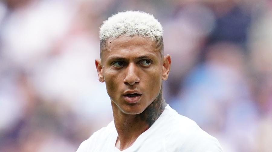 Sem Richarlison, Vasco fecha a contratação de mais 3 reforços para motivar a torcida