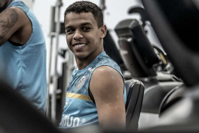 Após eliminação, Santos anuncia saída de jogador que defendeu o clube por 13 anos 1 IMG 4461