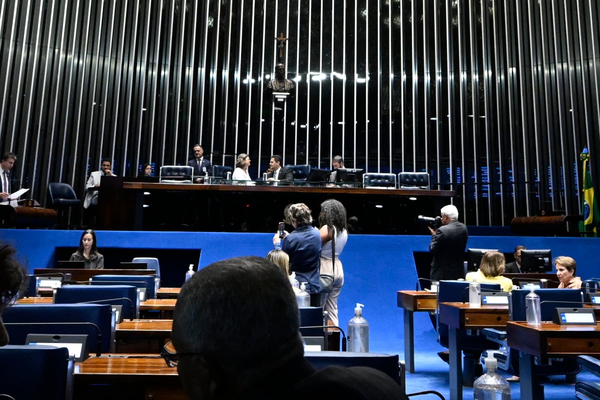 Duas vagas, 16 candidatos: conheça quem disputa o Senado por Minas Gerais nas eleições de 2026