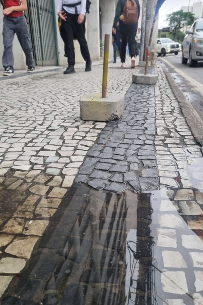 Bases de propaganda eleitoral ficam em calçadas de Juiz de Fora após retirada de windbanners 5 VU Foto Tribuna 1 4