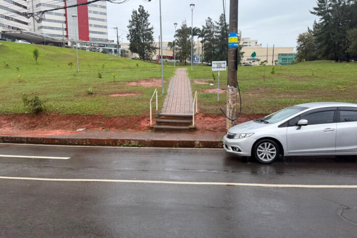 Após chuvas, acúmulo de água persiste em túnel do Independência Shopping 16 VU Foto Tribuna 1 5