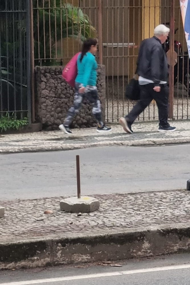 Bases de propaganda eleitoral ficam em calçadas de Juiz de Fora após retirada de windbanners 13 VU Foto Tribuna 10