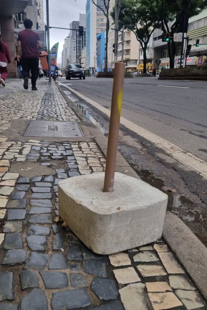 Bases de propaganda eleitoral ficam em calçadas de Juiz de Fora após retirada de windbanners 9 VU Foto Tribuna 5