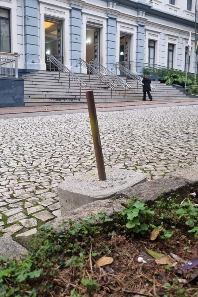 Bases de propaganda eleitoral ficam em calçadas de Juiz de Fora após retirada de windbanners 11 VU Foto Tribuna 7
