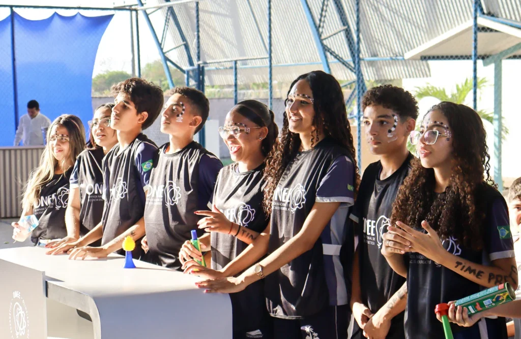 Alunos do 8º ano do Ensino Fundamental até o 2º ano do Ensino Médio têm só até hoje (15/09) para entrar de graça numa competição nacional com prêmios para os vencedores