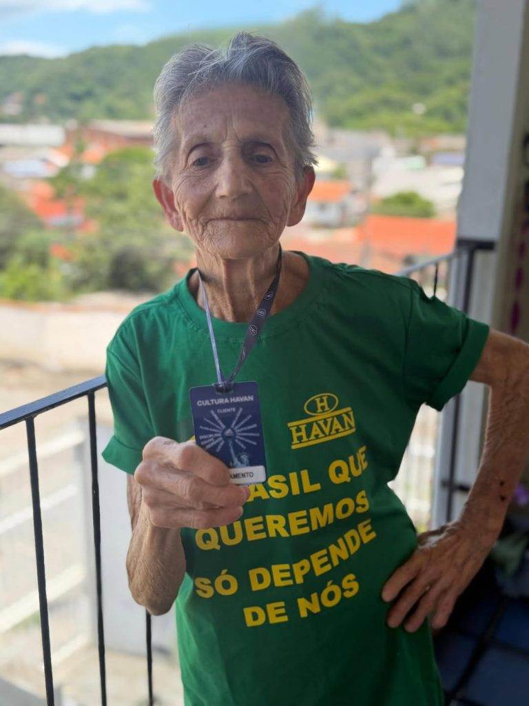 Aos 92 anos, ela poderia estar apenas aproveitando a aposentadoria, mas decidiu voltar a trabalhar e virou a CLT mais velha do Brasil 1 aos 92 anos ela poderia estar apenas aproveitando a apo 1