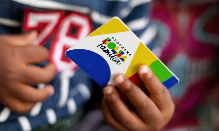 Bolsa Família começa a cair na conta mesmo com greve da Caixa e beneficiários não precisam ir até uma agência para receber