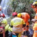 Mulher que praticava rapel é resgatada pelos Bombeiros após cair de uma altura de 10 metros 12 mulher