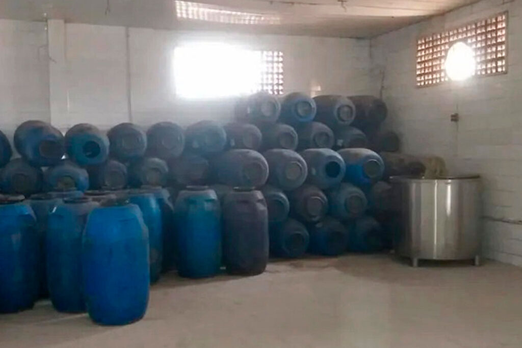 Quatro são condenados por fabricar e vender bebidas adulteradas com etanol em Minas 1 fabrica clandestina de cachaca foto tjmg