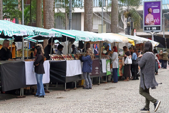 Economia Popular Solidária em JF: outra forma de produzir e vender 5 feira fecosol halfeld leonardo costa